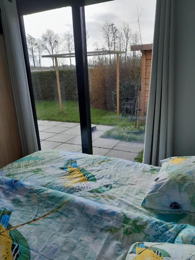 Luxe 5 Persoons Bungalow Op Rustig Vakantiepark Nabij Leeuwarden Dronrijp Exterior foto